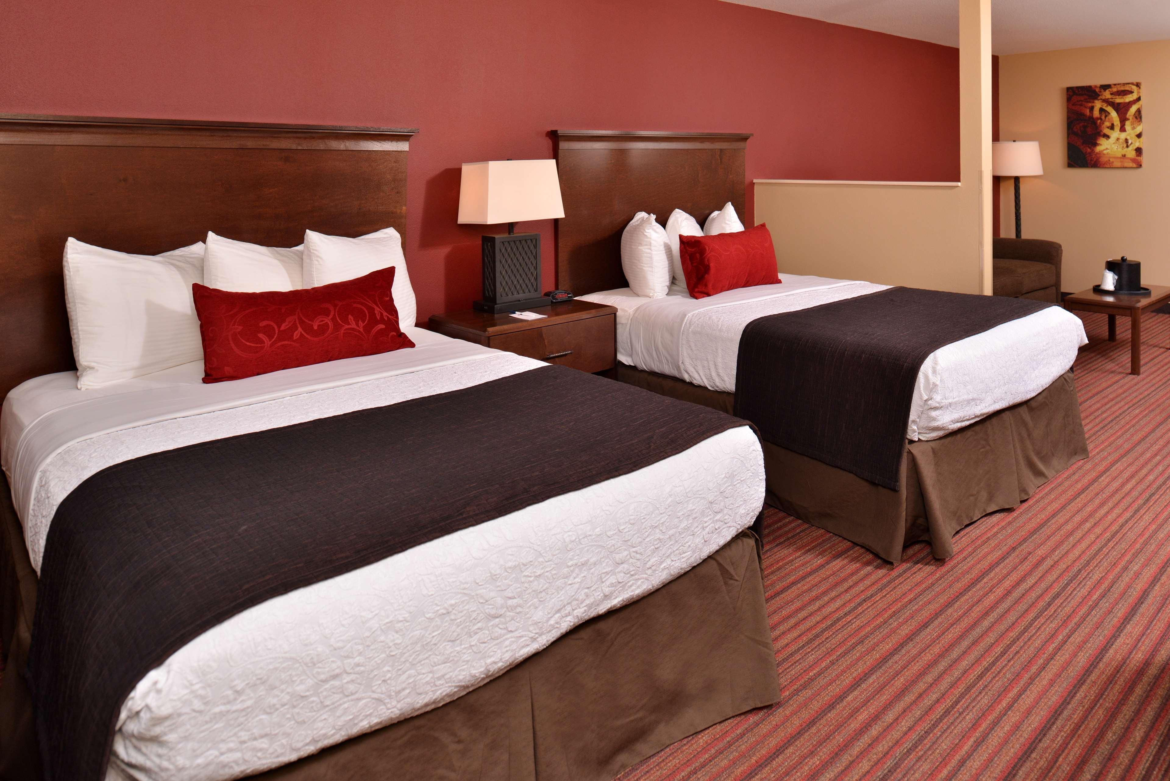 เบสต์ เวสเทิร์น พลัส ลา ฟาแยต โฮเต็ล แอนด์ สปา Hotel เอปินาล ภายนอก รูปภาพ